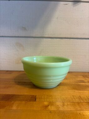 Vintage Jeannette Glass jadeite dripping bowl round Beehive ribbed